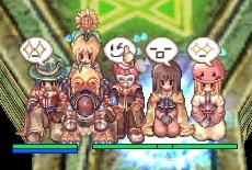 本の前で記念撮影
